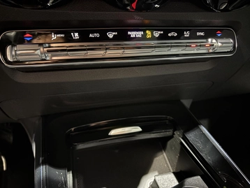 Image véhicule  Mercedes GLB (17)