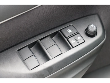 Image véhicule  Toyota YARIS (19)