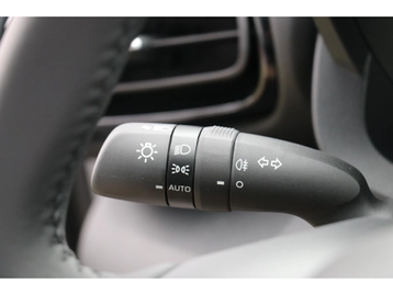 Image véhicule  Toyota YARIS (25)