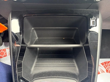 Image véhicule  Peugeot 208 (33)