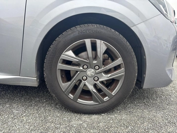 Image véhicule  Peugeot 208 (9)