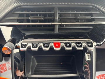 Image véhicule  Peugeot 208 (34)