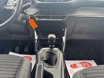 Image véhicule  Peugeot 208 (32)