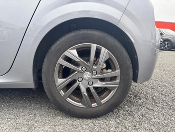 Image véhicule  Peugeot 208 (7)