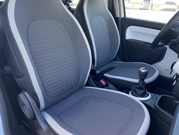 Image véhicule  Renault TWINGO III (11)