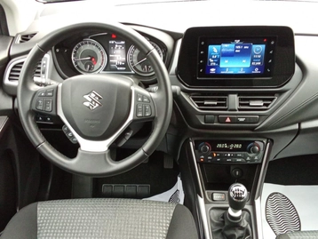 Image véhicule  Suzuki S CROSS (36)