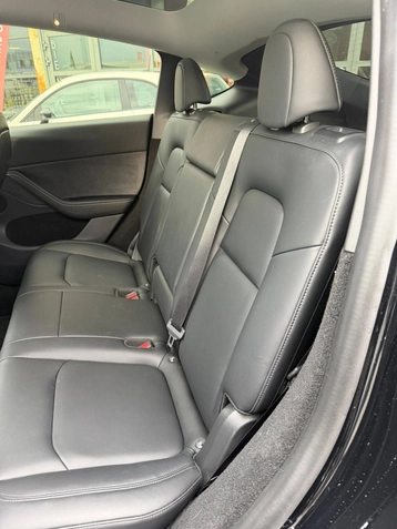 Image véhicule  Tesla Model Y (14)