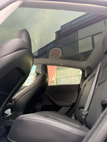 Image véhicule  Tesla Model Y (15)