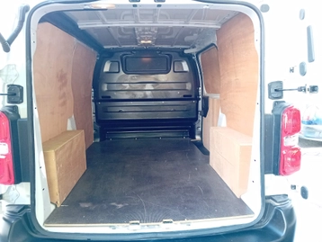 Image véhicule  Opel VIVARO (6)