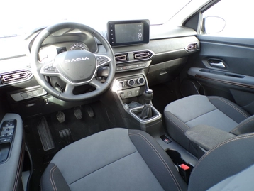 Image véhicule  Dacia SANDERO (12)