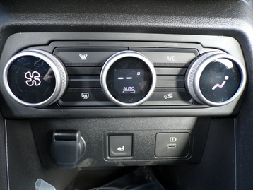 Image véhicule  Dacia SANDERO (20)