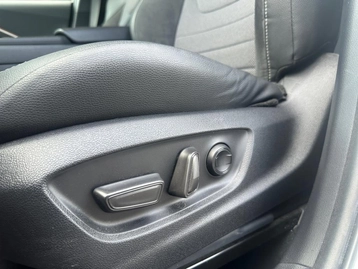 Image véhicule  Toyota C-HR (23)