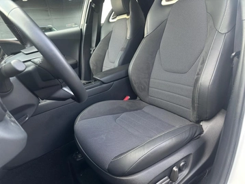 Image véhicule  Toyota C-HR (24)