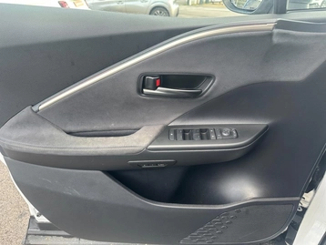 Image véhicule  Toyota C-HR (38)