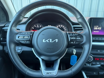 Image véhicule  Kia STONIC (10)