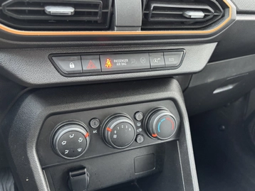 Image véhicule  Dacia Sandero Stepway (3) (14)