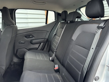 Image véhicule  Dacia Sandero Stepway (3) (4)