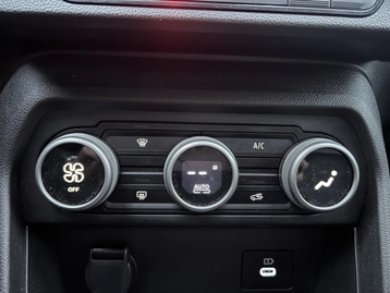 Image véhicule  Dacia JOGGER (42)