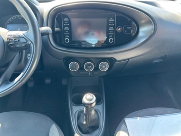 Image véhicule  Toyota AYGO X (10)