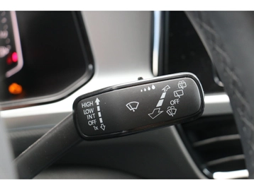 Image véhicule Volkswagen T-ROC (24) Image véhicule Volkswagen T-ROC (24)