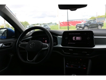 Image véhicule Volkswagen T-ROC (20) Image véhicule Volkswagen T-ROC (20)