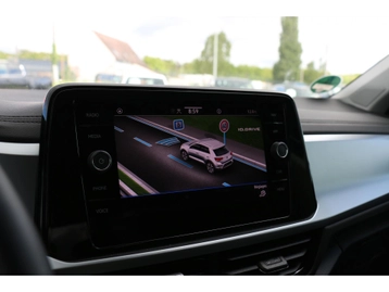 Image véhicule Volkswagen T-ROC (39) Image véhicule Volkswagen T-ROC (39)