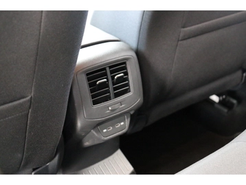 Image véhicule Volkswagen T-ROC (44) Image véhicule Volkswagen T-ROC (44)