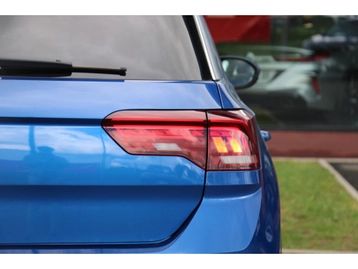 Image véhicule Volkswagen T-ROC (7) Image véhicule Volkswagen T-ROC (7)