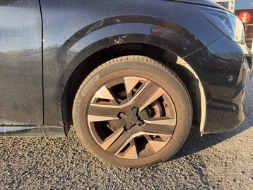 Image véhicule  Peugeot 208 (9)