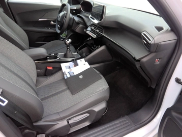 Image véhicule  Peugeot 2008 (4)