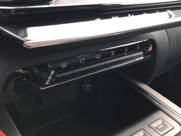 Image véhicule Citroën C5 AIRCROSS (14) Image véhicule Citroën C5 AIRCROSS (14)