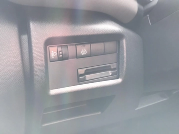 Image véhicule Citroën C5 AIRCROSS (17) Image véhicule Citroën C5 AIRCROSS (17)