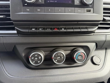 Image véhicule  Renault TRAFIC (28)