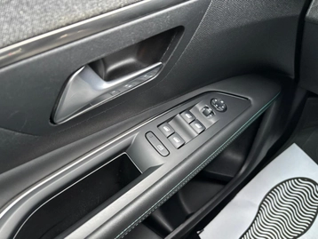 Image véhicule  Peugeot 3008 (43)