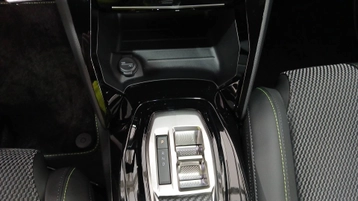 Image véhicule  Peugeot 2008 (17)