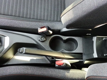 Image véhicule  Peugeot 208 (35)