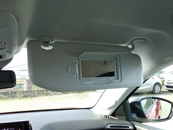 Image véhicule  Peugeot 208 (27)
