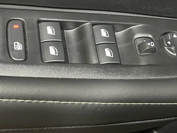 Image véhicule  Peugeot 208 (14)