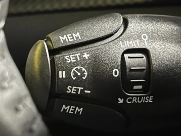 Image véhicule  Peugeot 208 (49)