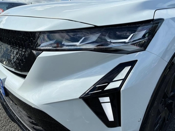 Image véhicule  Renault RAFALE (11)