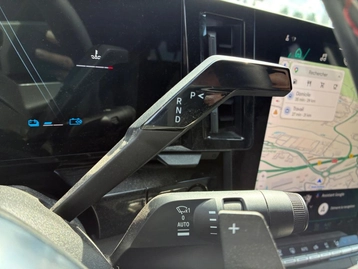 Image véhicule  Renault RAFALE (26)