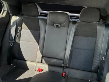 Image véhicule  Renault RAFALE (17)