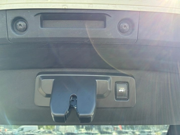 Image véhicule  Renault RAFALE (33)