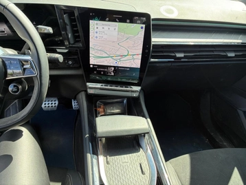 Image véhicule  Renault RAFALE (28)