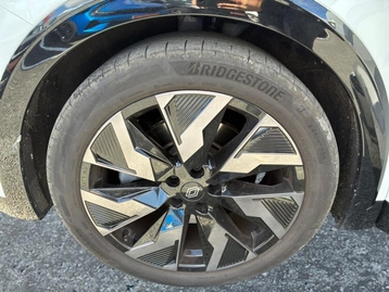 Image véhicule  Renault RAFALE (6)