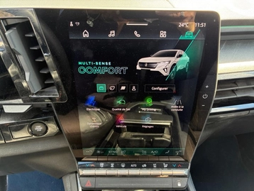 Image véhicule  Renault RAFALE (25)