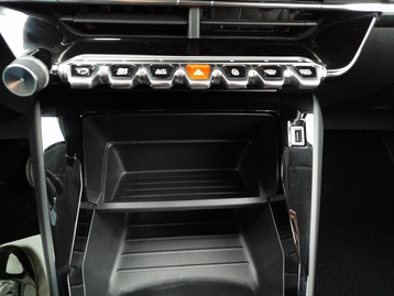 Image véhicule  Peugeot 208 (13)