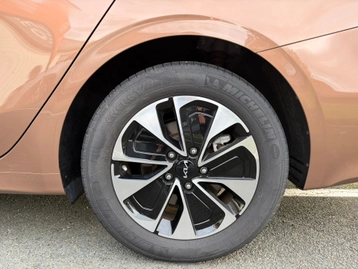 Image véhicule  Kia CEED SW PHEV BUSINESS (19)