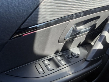 Image véhicule  Peugeot 208 (17)