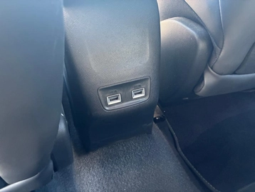 Image véhicule  Peugeot 208 (35)